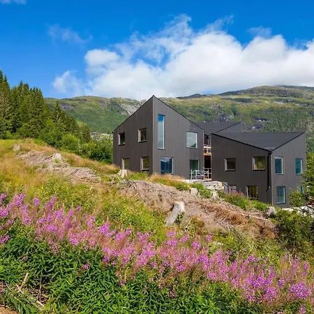 Daire Affordable Luxury - River Views - *